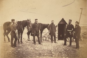 Generaal-majoor Garrett en officieren van zijn staf. door Roger Fenton