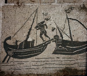 Oud Ostia. Place des Corporations. Mozaïek van de Sabratha Zeelieden Corporatie. Laden van goederen op een schip.