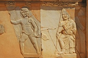 Bas-reliëfs op het proscenium van het Romeinse theater, Sabratha, Libië, 2e eeuw na Christus door Roman