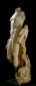 Diana, 2e eeuw (marmeren beeldhouwwerk) door Roman