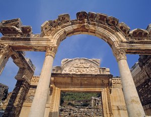 Gevel van de Tempel van Hadrianus door Roman