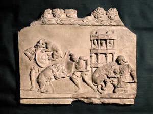 ROMEINSE KUNST: Bas-reliëf in terracotta met drie gladiatoren in gevecht met een ... door Roman