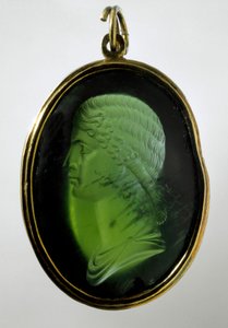 Romeinse kunst: Agrippina de Jongere, dochter van generaal Germanicus, vermoord door Nero. Camee. Rome, Musei Capitolini door Roman