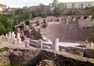 Romeins theater van Lyon, op de heuvel van Fourvière door Roman