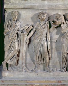 Sarcophagus van de Muzen, detail (Clio en Thalia)