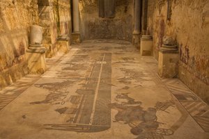 Twee apsis kamer, vloermozaïek, Villa Romana del Casale, Piazza Armerina, Sicilië, Italië door Roman