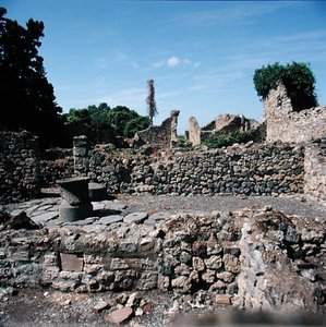 Uitzicht op verwoeste huizen door Roman