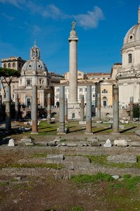 Uitzicht op het Forum en de Zuil van Trajanus