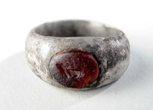 Vingerring met intaglio (zilver) door Roman Roman