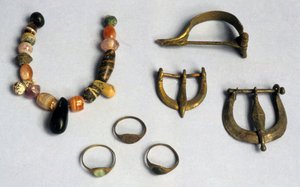 Ringen, gespen en fibulae, Masada (gemengde media) door Roman Roman