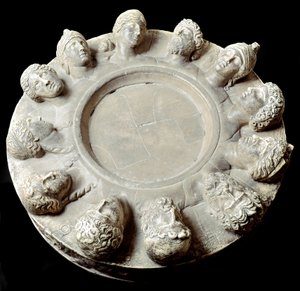 Romeinse kunst: marmeren altaar van de twaalf goden van Olympus door Roman Roman