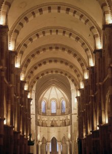 Interieur van de Kathedraal van Vézelay