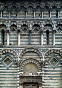 Romaans kunst: detail van de polychrome gevel door Romanesque