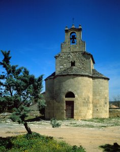 Romaanse kapel, Sainte Croix, in Peyrolles in Aix-en-Provence door Romanesque