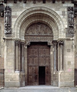 Zuidportaal van de basiliek