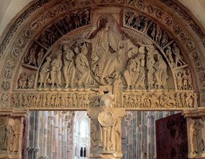 Tympaan van de Basiliek van Vézelay met Christus in majesteit (Jezus Christus in glorie binnen een mandorla) 12e eeuw. Vézelay Basiliek
