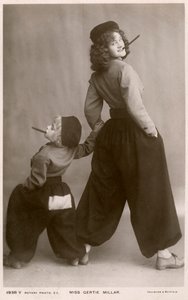 Gertie Millar, Britse actrice en zangeres, ca. 1906 door Rotary Photo