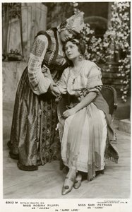 Rosina Filippi en Sari Petrass, actrices, ca. 1912