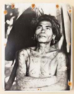Een getatoeëerde Ifugao uit het Kababuyan-district door Roy Barton