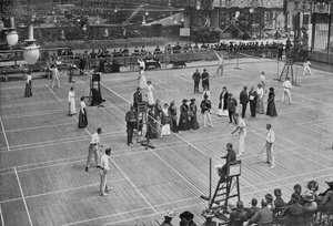 Een badminton toernooi in het Crystal Palace door Russell and Sons