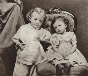 Lenin op vierjarige leeftijd en zijn zus Olga, Simbirsk, 1874