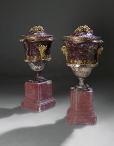 Een paar vazen, c.1790