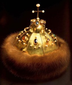 Kroon, werkplaatsen van het Kremlin, 1682 (goud, sabel & edelstenen)