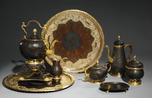 Thee- en koffieservies, waarschijnlijk door de Demidoff-werkplaats, de Oeral, c.1770 door Russian School