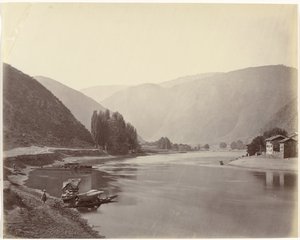 Riviergezicht nabij Baramulla, India door Samuel Bourne (signed by artist)
