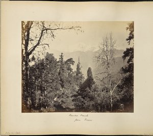 Bunderpoonch (de Jumnootri Peak), 20.758 voet, vanaf de hoogten boven Barsoo door Samuel Bourne