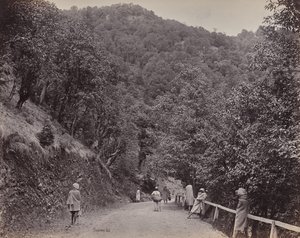Shimla. The Mall of de hoofdstraat door Samuel Bourne