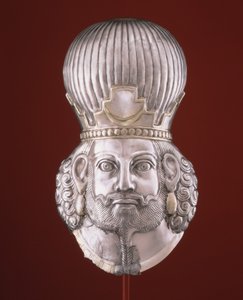 Hoofd van een koning, ca. 4e eeuw (zilver, kwikvergulding)