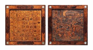 Een Boheemse zilver-gemonteerde reliëf-gesneden fruitbomen marqueterie en walnoot opvouwbare spelletjesdoos door school Bohemian