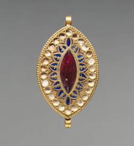 Amandelvormige hanger