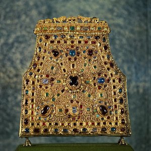 Relikwie van de tanden van St. Johannes, geschonken door de Lombardische koningin Theodelinde van Beieren (Teodolinda, Lombardische koningin stierf in 627) aan de kathedraal van Monza. Object uit de 9e eeuw. Karolingische kunst. Monza, Museo e Tesoro del D door School Carolingian