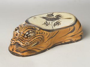 Cizhou Ware Kussen in de Vorm van een Tijger door School Chinese