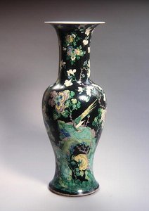 Grote Famille Noire Yen Yen Vaas, Kangxi-periode (1662-1722) door School Chinese