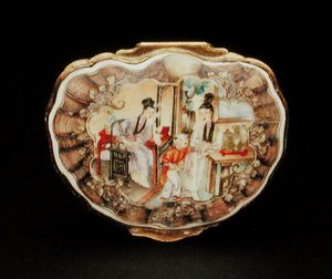 Deksel van snuifdoos in de vorm van een schelp, Qianlong periode (1736-95) ca. 1760