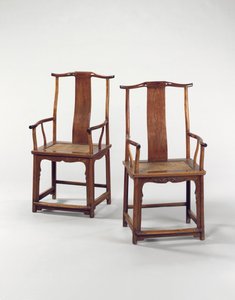 Paar fijne Huanghuali zuidelijke ambtenaren hoedenstoelen, Nanguanmaoyi door School Chinese