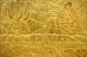 Oud Egypte, Muurgravure/schildering, Mastaba/Graf van Idout, Saqqara, 6e Dynastie, Vee dat een rivier oversteekt, Man helpt een kalf over een rivier, Moeder kijkt toe door School Egyptian