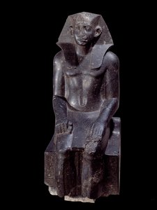 Oude Egyptische kunst: Standbeeld van koning Sesostris III leeftijd. Dioriet sculptuur rond 1870 v.Chr. (12e dynastie, circa 1963-1786). Uit Medamoud (Egypte). Hoogte: 1.200 m. Parijs, Musee Du Louvre