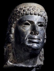 Hoofd van Cleopatra III, basalt sculptuur