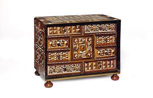 Zuid-Duitse marqueterie tafel kabinet (ebbenhout, ivoor, walnoot & fruitwood)