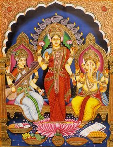 Heer Ganesh met Laxmi en Saraswati Miniatuurschilderij op Papier met Goud