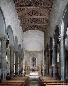 Interieur van de kerk van de apostelen