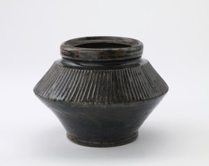 Pot, Tachikui, Hyogo prefectuur, Edo periode, eind 18e-midden 19e eeuw door Japanese School