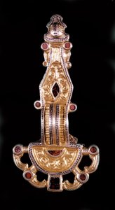 Merovingische fibula. Musée de Saint-Germain en Laye