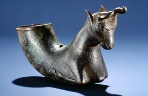 Stier met gevouwen poten