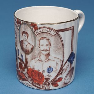 Souvenirmok Engeland v. Schotland door Scottish School