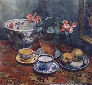 Beker, bloemen en fruit